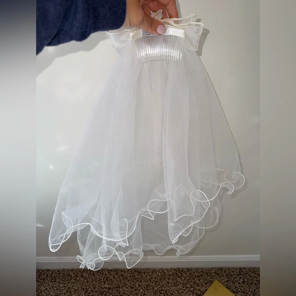 New Girls Flower Girl / Communion Veil with Satin Bow & Pearl Detail